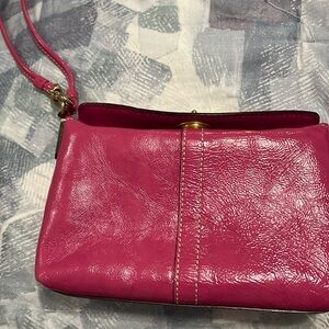 Coach clutch, great for evening time, during the summer time.